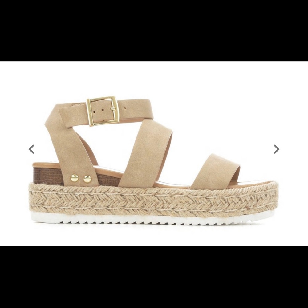 Soda platform sandals